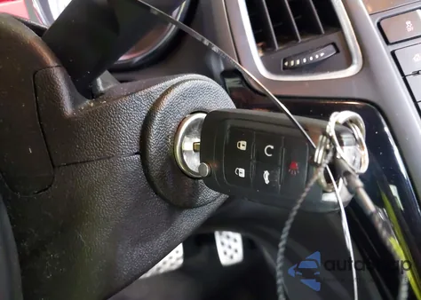 2019 Buick Cascada Sport Touring z USA, uszkodzony, nr VIN W04WJ3N59KG350048